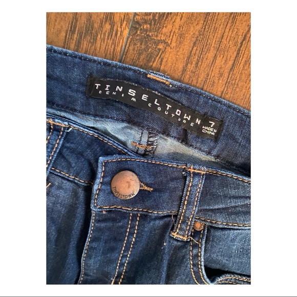 Tinseltown Flare Leg Jeans Dark Wash - Picture 2 of 3